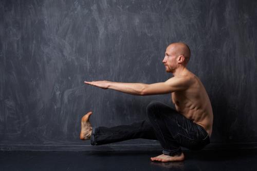 10 упражнений для утренней зарядки. Начинаем утреннюю зарядку: 10 простых упражнений, чтобы быть в форме 08 10 упражнений для утренней зарядки. Начинаем утреннюю зарядку: 10 простых упражнений, чтобы быть в форме 08