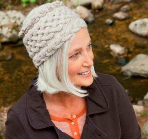 Головной убор для женщин после 50 лет в 2022 году. Какие шапки носить женщинам за 50 в 2021-2022