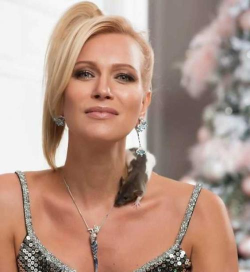 Актрисы за 45 лет российские. «Сочные блондинки»: красавицы-актрисы российского кино, которым уже за 45 02