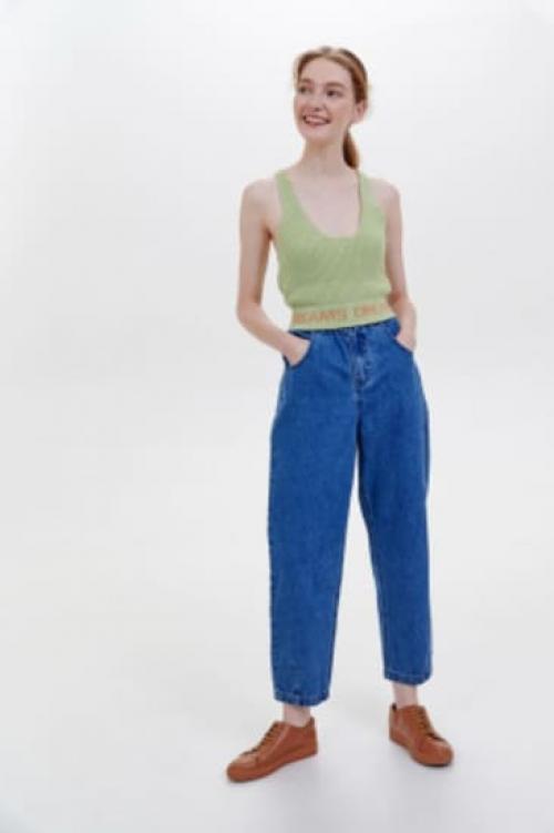 Все фасоны женских джинсов: от классики до модных трендов 09 Все фасоны женских джинсов: от классики до модных трендов 09