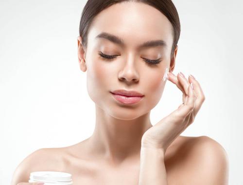 Уход за собой от а до я. 50 бьюти-секретов на каждый день, чтобы выглядеть красивее и моложе