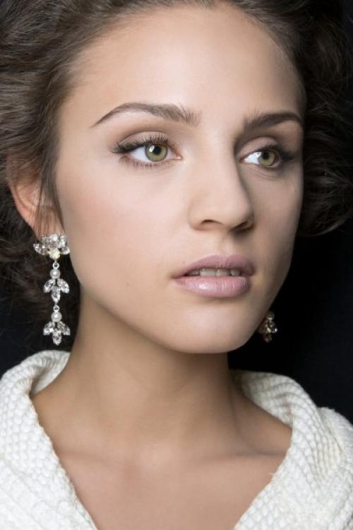 Какие тени подходят к зеленым глазам и русым волосам. Как сделать эффектный макияж обладательнице зеленых глаз и русых волос?