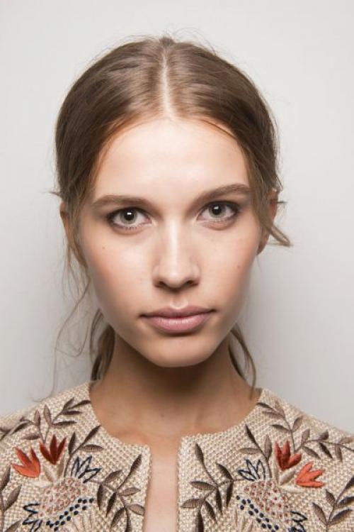 Какие тени подходят к зеленым глазам и русым волосам. Как сделать эффектный макияж обладательнице зеленых глаз и русых волос?