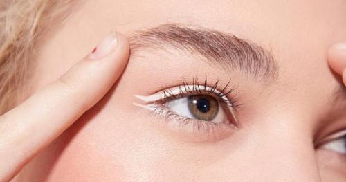 Как сделать белый макияж глаз. Светлый макияж — советы по выбору идей и видео инструкция, как правильно сделать макияж в светлых тонах (105 фото) 30