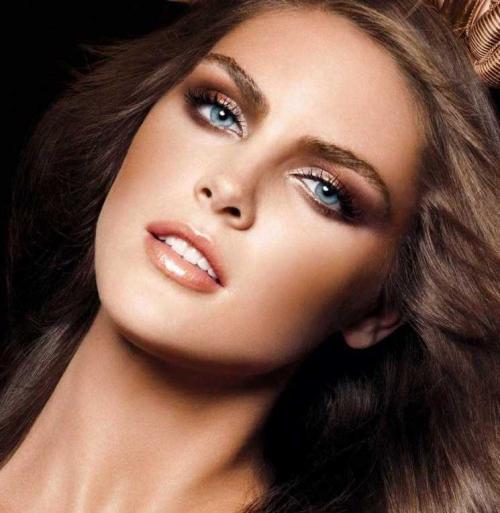 Как сделать белый макияж глаз. Светлый макияж — советы по выбору идей и видео инструкция, как правильно сделать макияж в светлых тонах (105 фото)