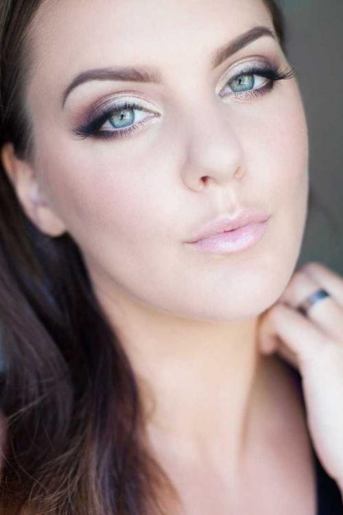 Как сделать белый макияж глаз. Светлый макияж — советы по выбору идей и видео инструкция, как правильно сделать макияж в светлых тонах (105 фото)