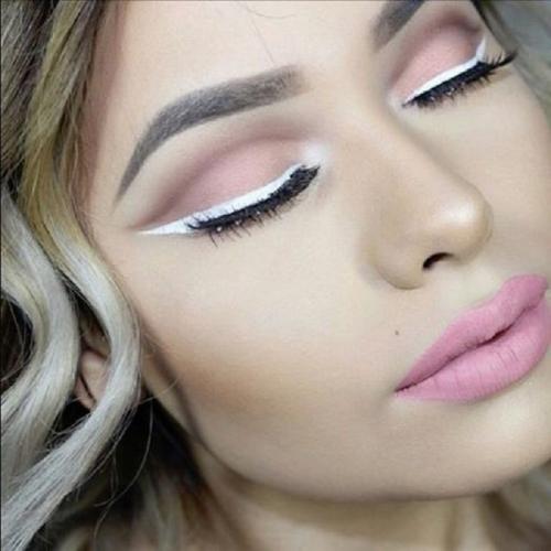 Как сделать белый макияж глаз. Светлый макияж — советы по выбору идей и видео инструкция, как правильно сделать макияж в светлых тонах (105 фото) 31