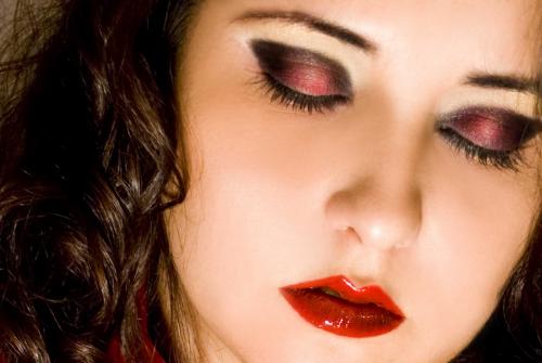 Макияж с Красными тенями. 4 макияжа с красными тенями — на примере палетки Chanel 16