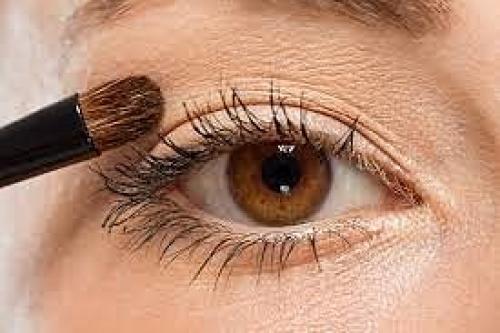 Красные тени для карих глаз. 