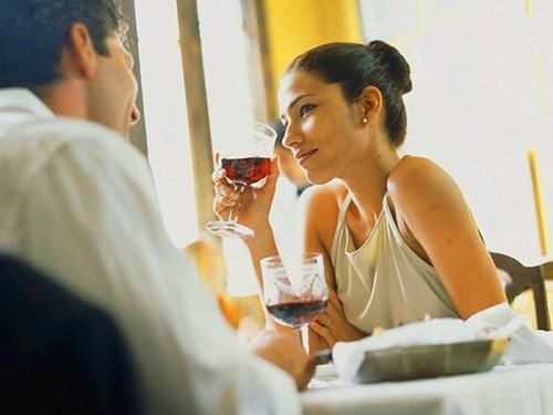 Как понравиться на первом свидании. Как понравиться парню при первой встрече 02