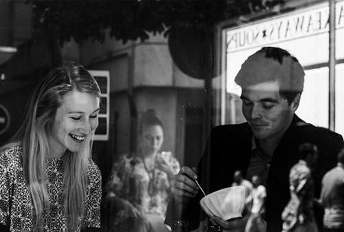 Как понравиться на первом свидании. Как понравиться парню при первой встрече 05