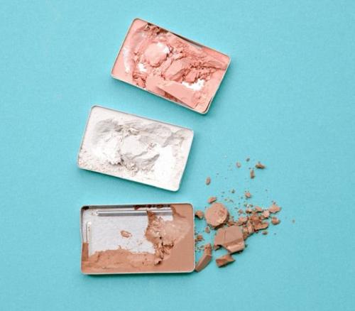 Чем можно заменить белые тени. 5 средств, которые заменят базу под тени