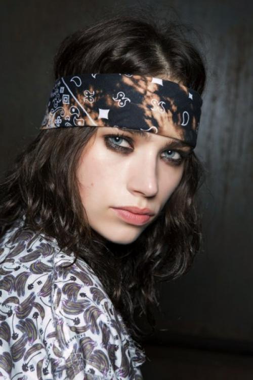 Как визуально увеличить глаза. Макияж для нависшего века и увеличения глаз