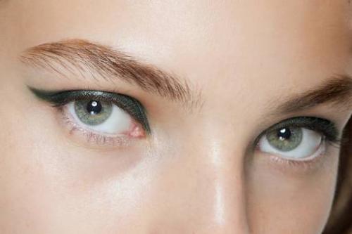 Как визуально увеличить глаза. Макияж для нависшего века и увеличения глаз