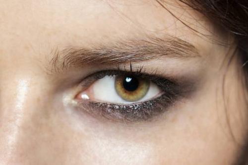 Как визуально увеличить глаза. Макияж для нависшего века и увеличения глаз