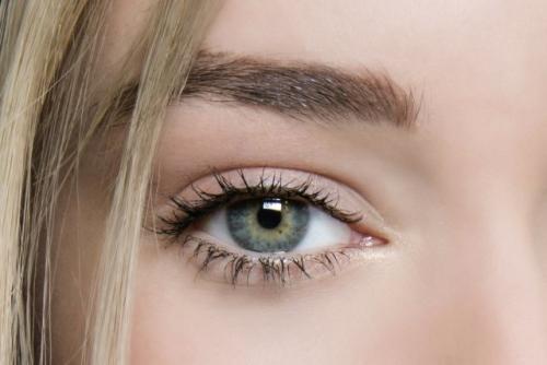 Макияж для увеличения глаз пошагово. Открытый взгляд: как с помощью макияжа сделать глаза больше?