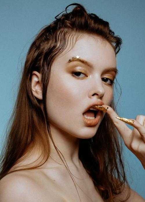 Желтые тени кому идут. Макияж с желтыми тенями: идеи и техники