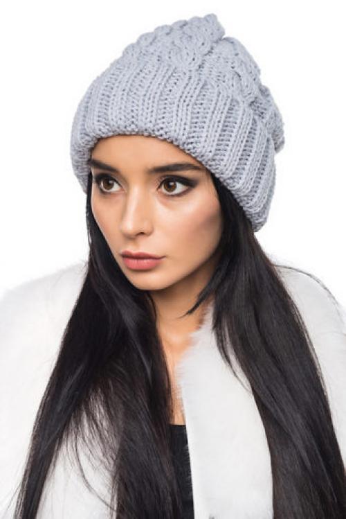 Какие материалы наиболее предпочтительны для головных уборов для женщин старше 40 лет. Популярные цвета