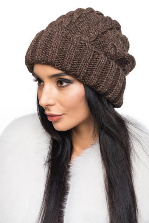 Какие материалы наиболее предпочтительны для головных уборов для женщин старше 40 лет. Популярные цвета