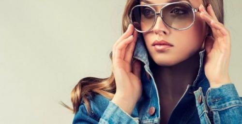 Как выбрать оправу для очков женщине 50 лет. Секреты правильного выбора очков