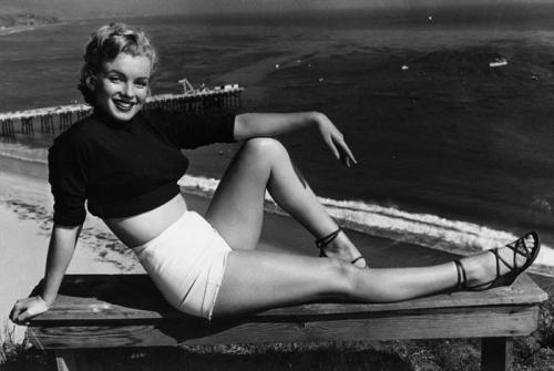 Самые идеальные фигуры девушек. Идеальные женские фигуры последних 60 лет (15 фото)