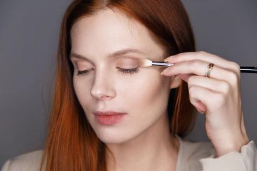 Как сделать макияж с белыми тени для глаз более оригинальным и эксклюзивным. Всему научим: макияж глаз для начинающих