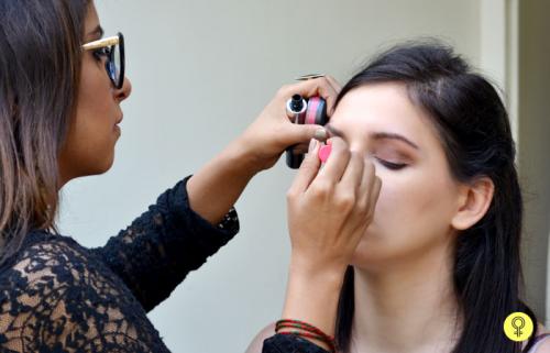 Какие цвета и текстуры белых теней для глаз существуют