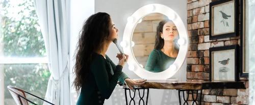 Белые тени для глаз: современный тренд в макияже 18