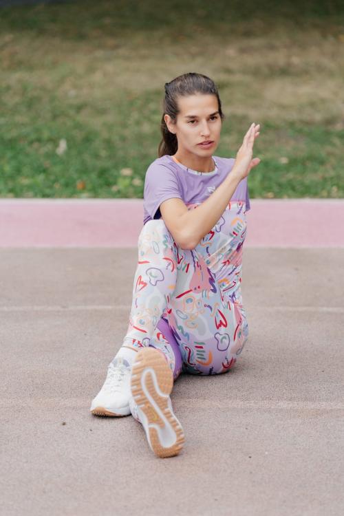 Какие упражнения входят в программу для девушек на рельеф дома