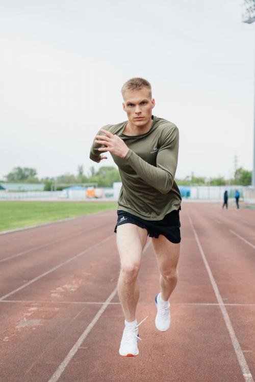 Какие упражнения входят в программу для девушек на рельеф дома