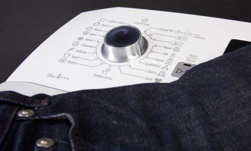 Стиль и удобство в одном: женские джинсы на резинке 03