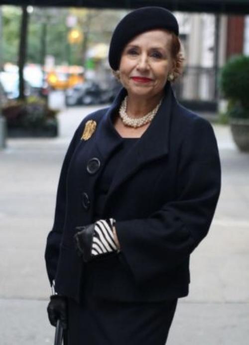 Головные уборы для пожилых женщин. На какие виды головных уборов стоит обратить внимание