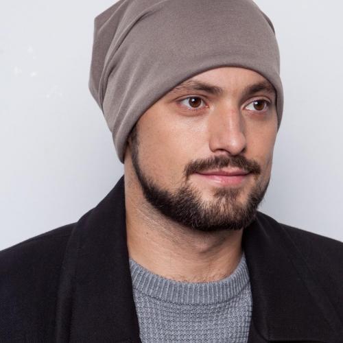 Как правильно носить шапку мужчине. Как носить шапку носок мужчинам