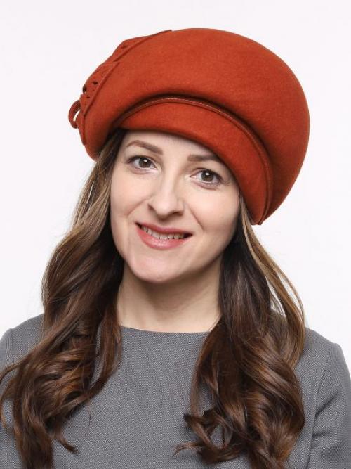 Головные уборы для женщин после 50 лет. Головные уборы весна 2021 для женщин после 50 лет: тренды, советы стилистов, фото