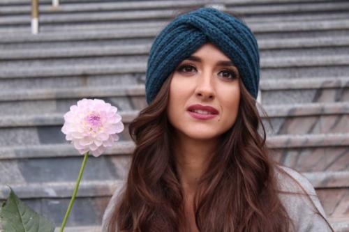 Головные уборы для женщин зима посл.  Какие головные уборы выбирать после 40 лет