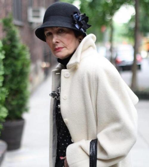 Головные уборы для пожилых женщин. Какие шапки носить женщинам за 50 в 2021-2022