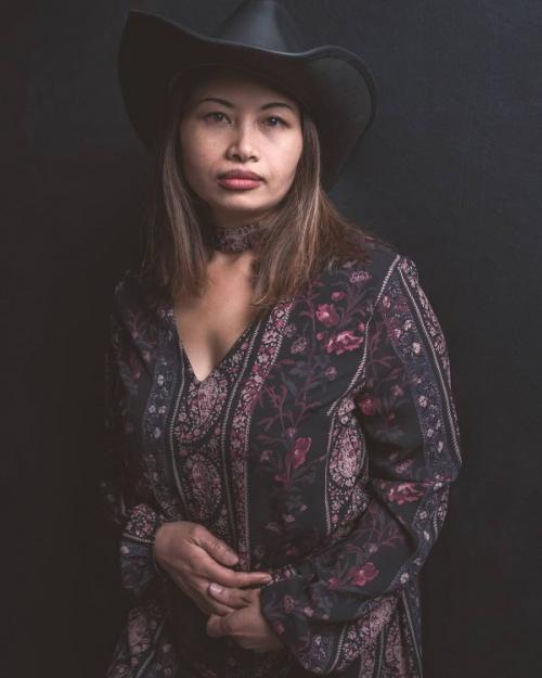 Шапки для полных женщин. 7 головных уборов на холода, которые на полном лице смотрятся мило