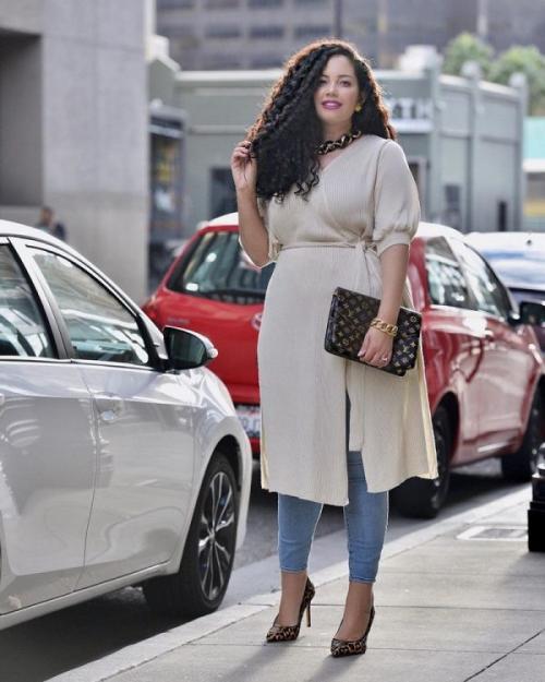 Мода для полных женщин на весну-лето 2022 года. Главные тенденции моды на лето 2022 для полных женщин 04 Мода для полных женщин на весну-лето 2022 года. Главные тенденции моды на лето 2022 для полных женщин 04