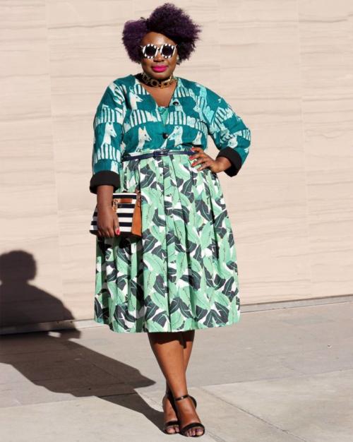 Мода для невысоких полных женщин 2021. Модная одежда для полных осень-зима 2021-2022: принты