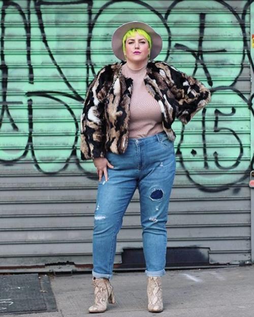 Мода осень 2021 для полных женщин з.  Модная одежда для полных осень-зима 2021-2022: принты