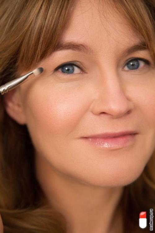 Как сделать макияж, который не выглядит староватым для женщин 50+. Макияж для женщин старше 50 лет: пошаговая инструкция