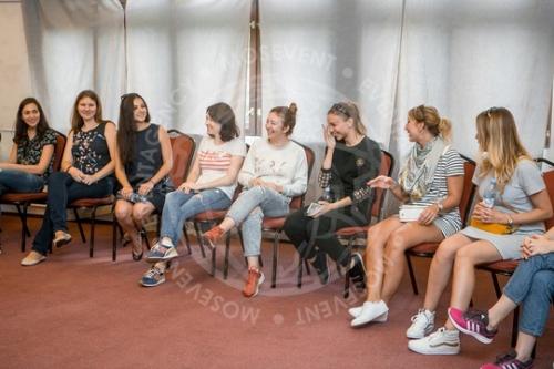 Как выбрать тематику для новогоднего корпоратива в 2023 году. Что затрагивают основные тенденции? 07