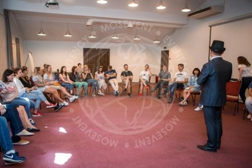 Как выбрать тематику для новогоднего корпоратива в 2023 году. Что затрагивают основные тенденции? 06