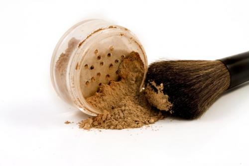 Как нанести макияж, чтобы он продержался весь день. Не двигаться: 5 способов закрепить макияж на лице