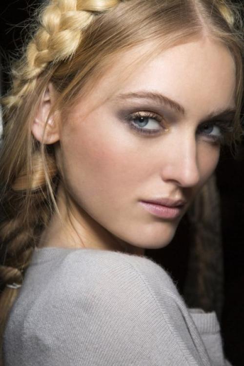 Какие продукты используются для создания шикарного макияжа. Базовый навык: как сделать красивый макияж?