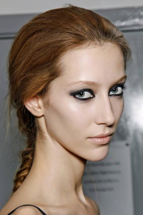 Что такое карандашная техника при макияже глаз. Как правильно подвести глаза карандашом?