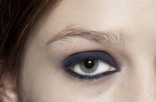 Что такое карандашная техника при макияже глаз. Как правильно подвести глаза карандашом?