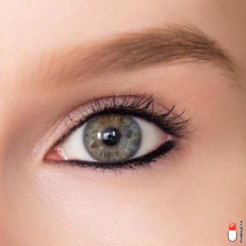Как нанести карандаш на веки, чтобы получить эффект классического вечернего макияжа. Как правильно подводить глаза карандашом?