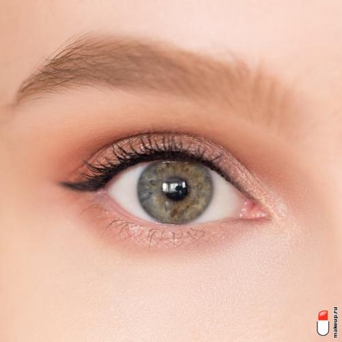 Как нанести карандаш на веки, чтобы получить эффект классического вечернего макияжа. Как правильно подводить глаза карандашом?