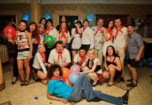 12 идей тематических вечеринок для взрослых. 12 идей проведения запоминающихся тематических вечеринок для взрослых 13